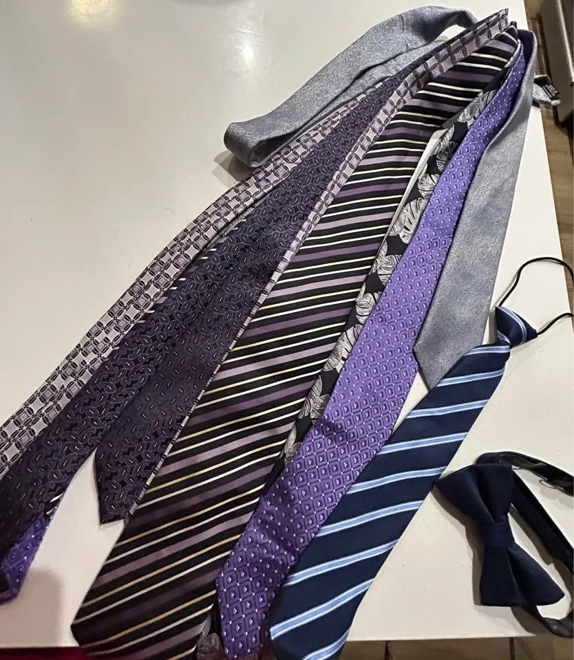 Mixed men’s clothing and accessories image indicator(8)