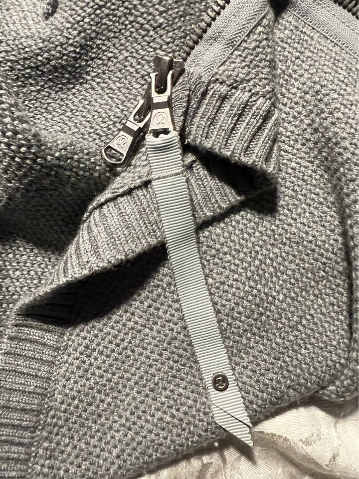 Lululemon Asymmetrical Merino Wool Poncho - photo 5