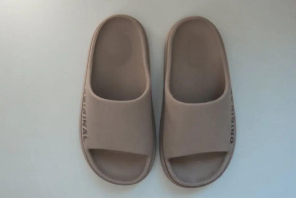 Original Pillow Indoor Slippers (37-38 / W7) image indicator(3)