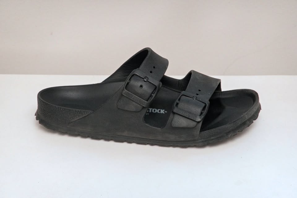 Black Birkenstock Arizona Essentials Sandals (37 / W6.5 / M5)