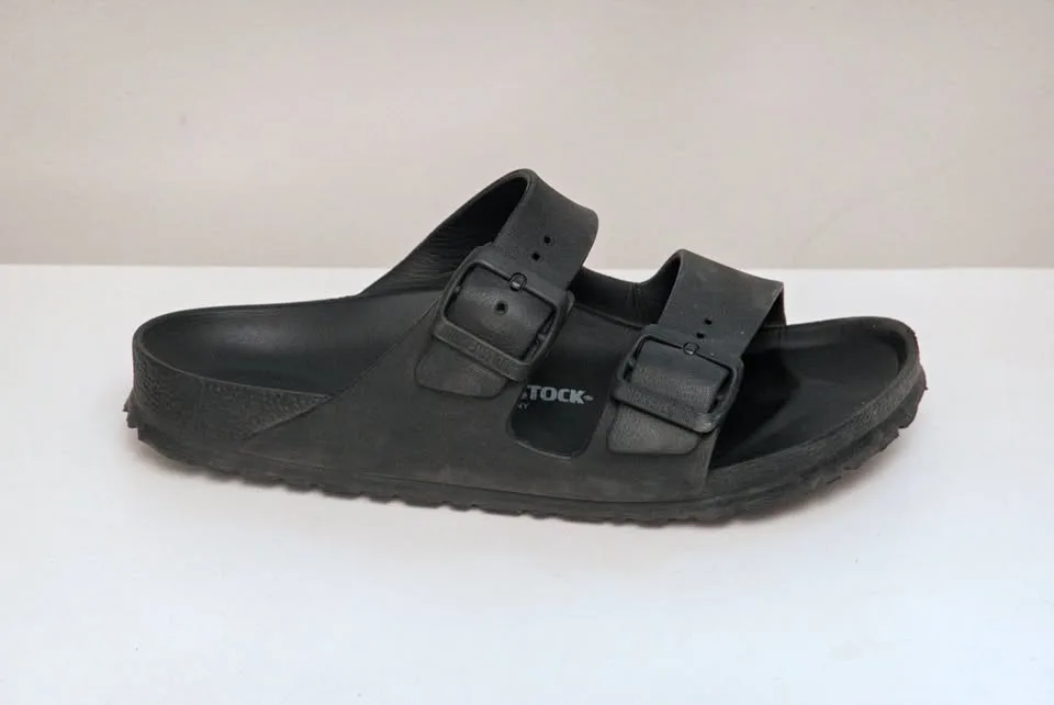 Black Birkenstock Arizona Essentials Sandals (37 / W6.5 / M5)