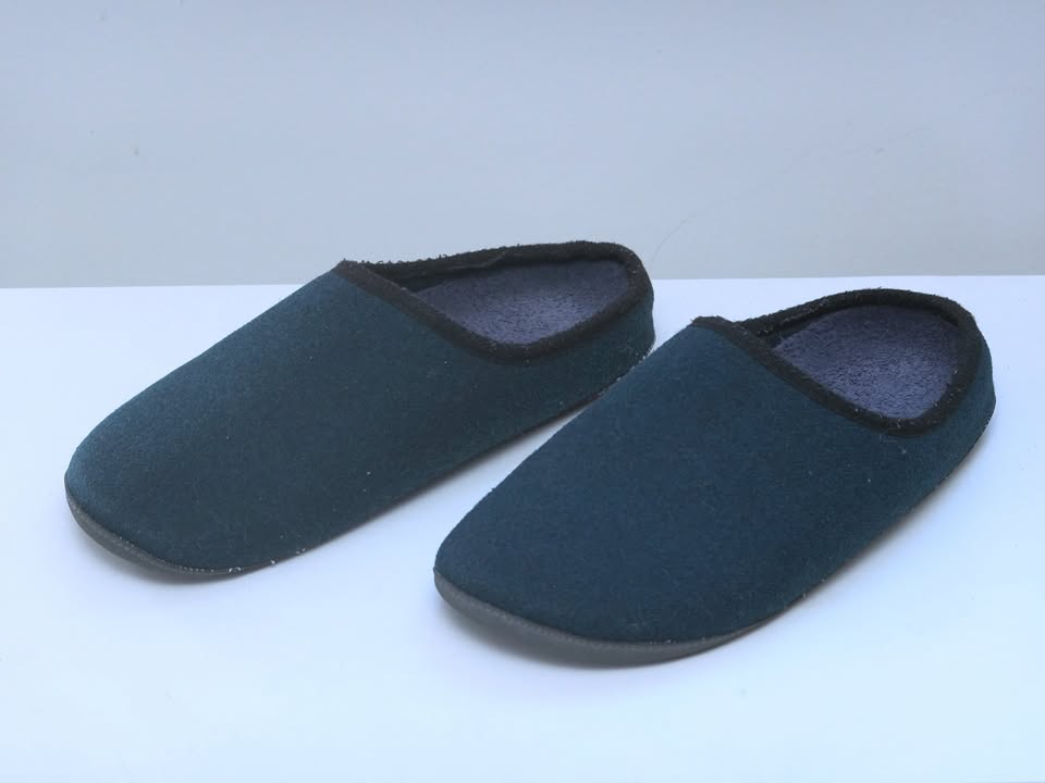 Blue Indoor Slippers (M6-6.5 / W7-8) 🥕 - photo 2