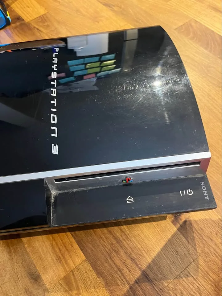 PlayStation 3 Bundle (Console + Cables + 21 Games) image indicator(4)