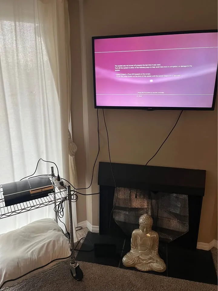 PlayStation 3 Bundle (Console + Cables + 21 Games) image indicator(7)