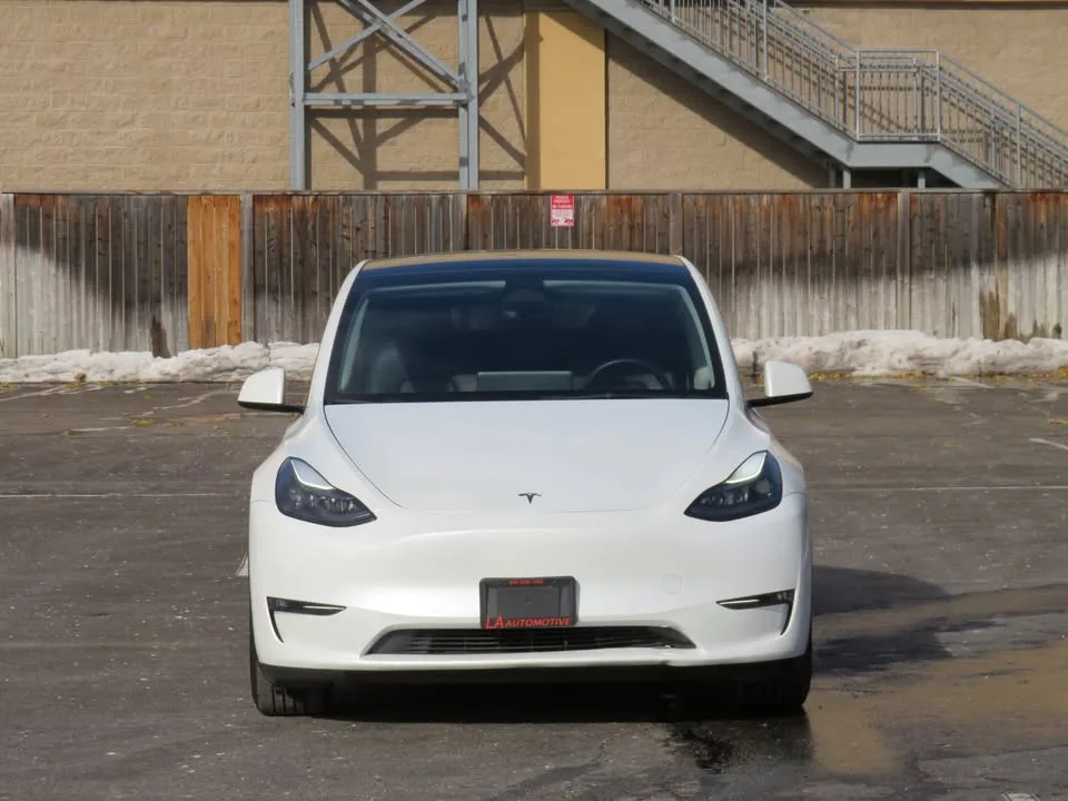 2022 Tesla Model Y Performance AWD No Accidents image indicator(3)