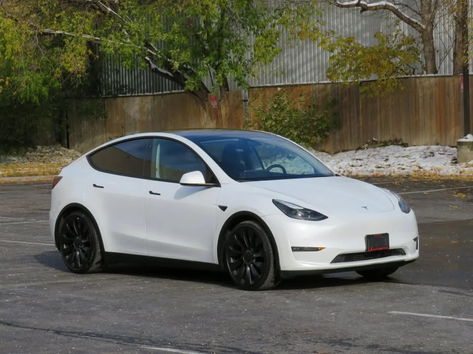 2022 Tesla Model Y Performance AWD No Accidents image indicator(4)