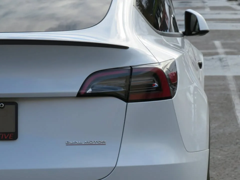 2022 Tesla Model Y Performance AWD No Accidents image indicator(8)