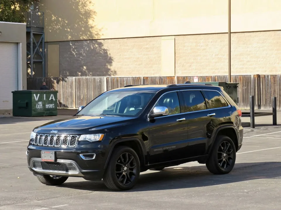 2017 Jeep Grand Cherokee 4WD Limited w/Panoroof Navi thumbnail