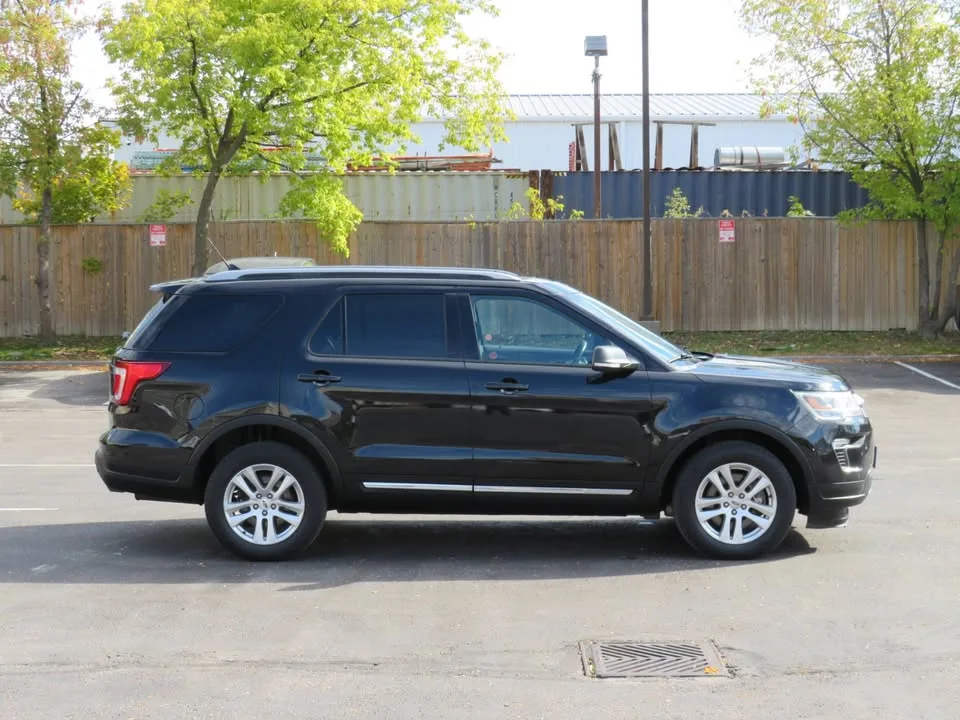 2019 Ford Explorer XLT 4WD w/Panoroof Leather Navi image indicator(5)