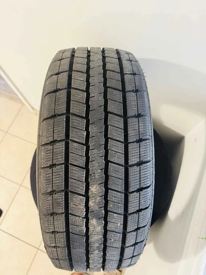 Set of 4 Winter Tires – No Rims image indicator(2)