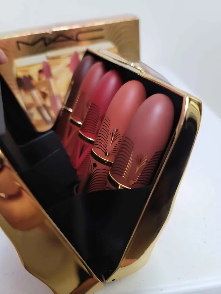 New MAC Lipstick Set w/gold clutch image indicator(4)