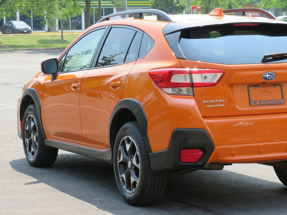 2018 Subaru crosstrek touring awd w/ carplay b.camera heated sea image indicator(8)