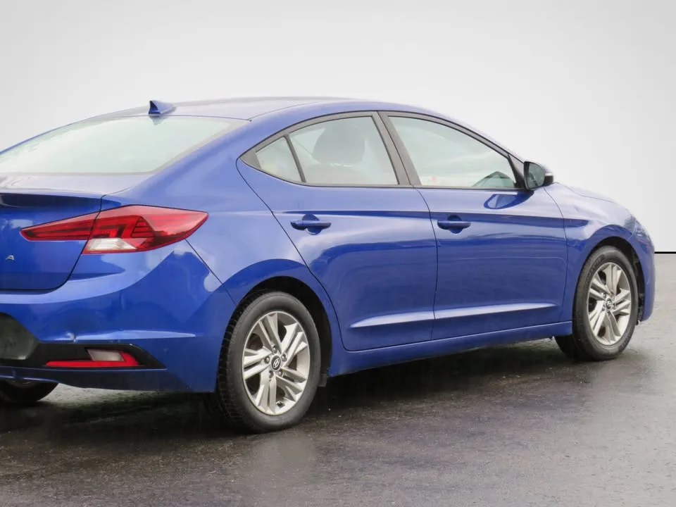2019 Hyundai Elantra Preferred w/Carplay Blind Spot image indicator(5)