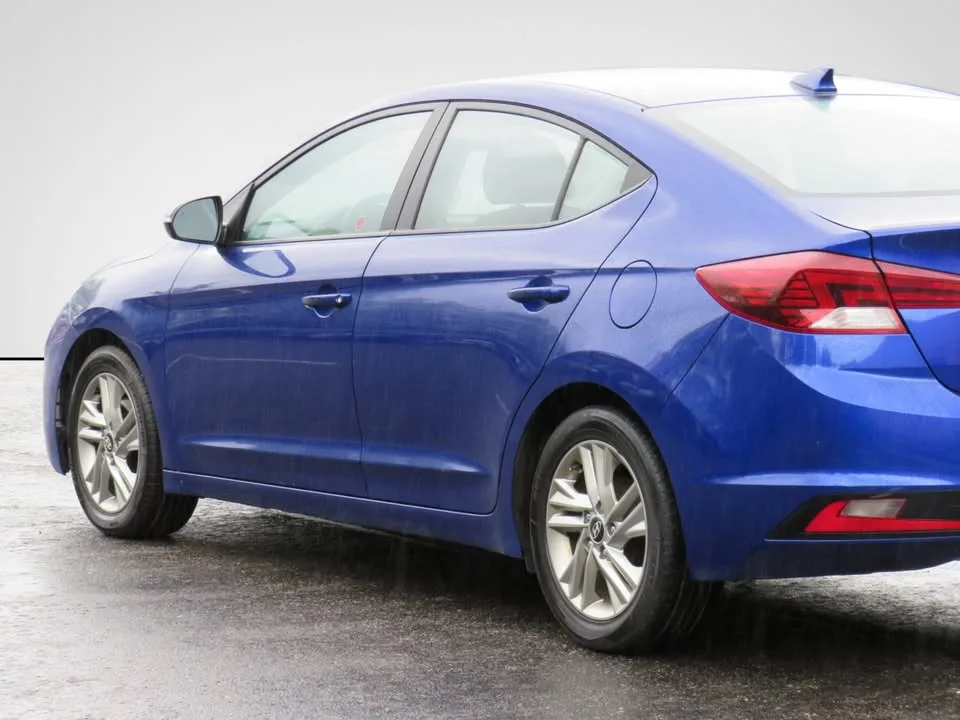 2019 Hyundai Elantra Preferred w/Carplay Blind Spot image indicator(7)