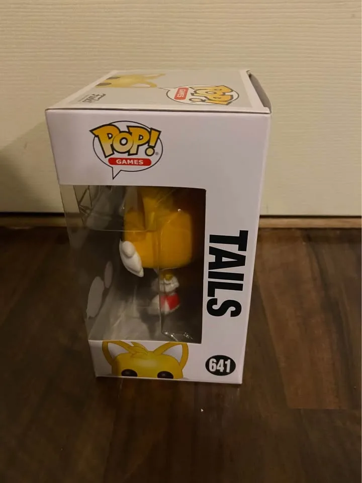 Sonic the Hedgehog Tails Flocked Funko Pop #641 image indicator(2)