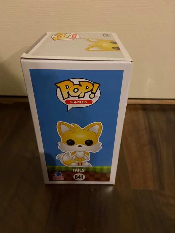 Sonic the Hedgehog Tails Flocked Funko Pop #641 image indicator(4)