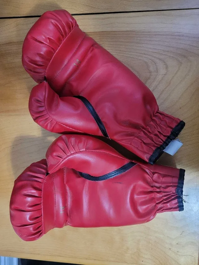 boxing gloves image indicator(2)
