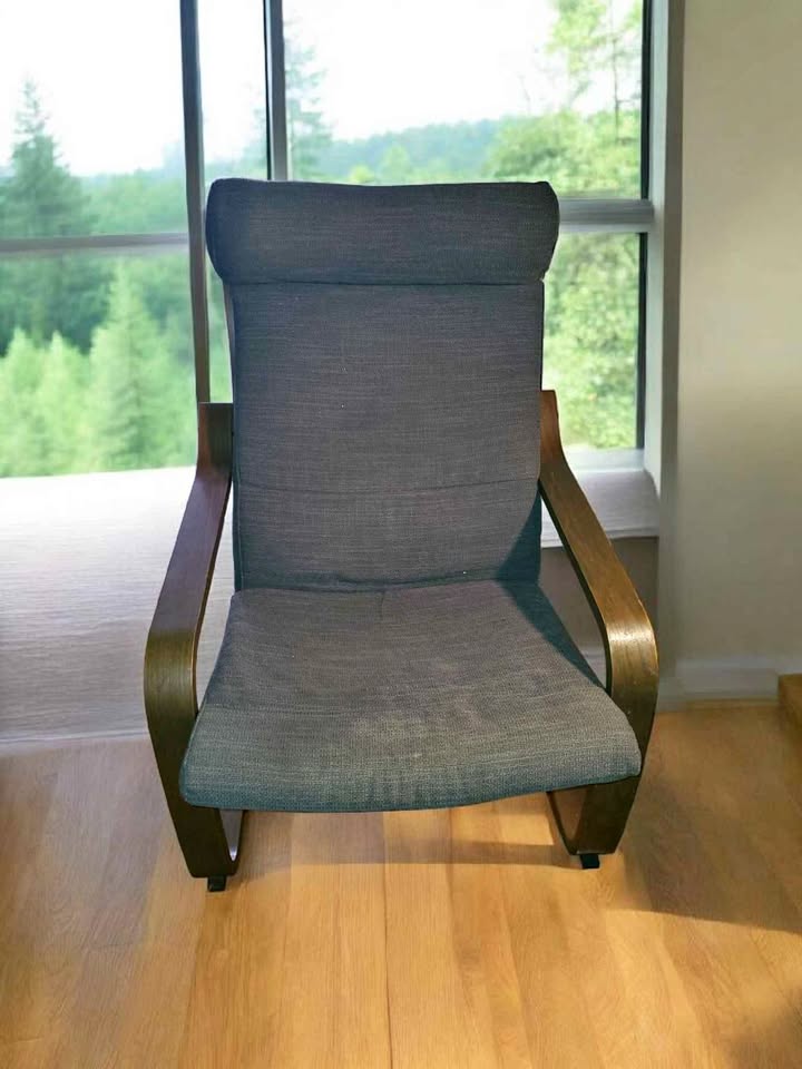 IKEA POÄNG Armchair (Dark Brown Frame) with Gray Cushion