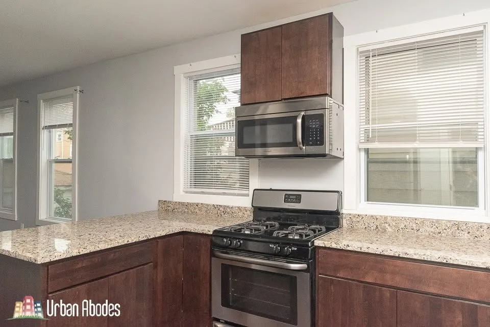 2 Beds 1 Bath Apartment image indicator(4)