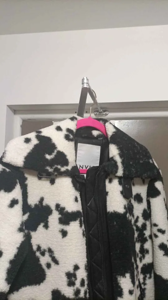‼️NEED GONE ASAP‼️ NVLT Berber Cow Print Coat image indicator(6)