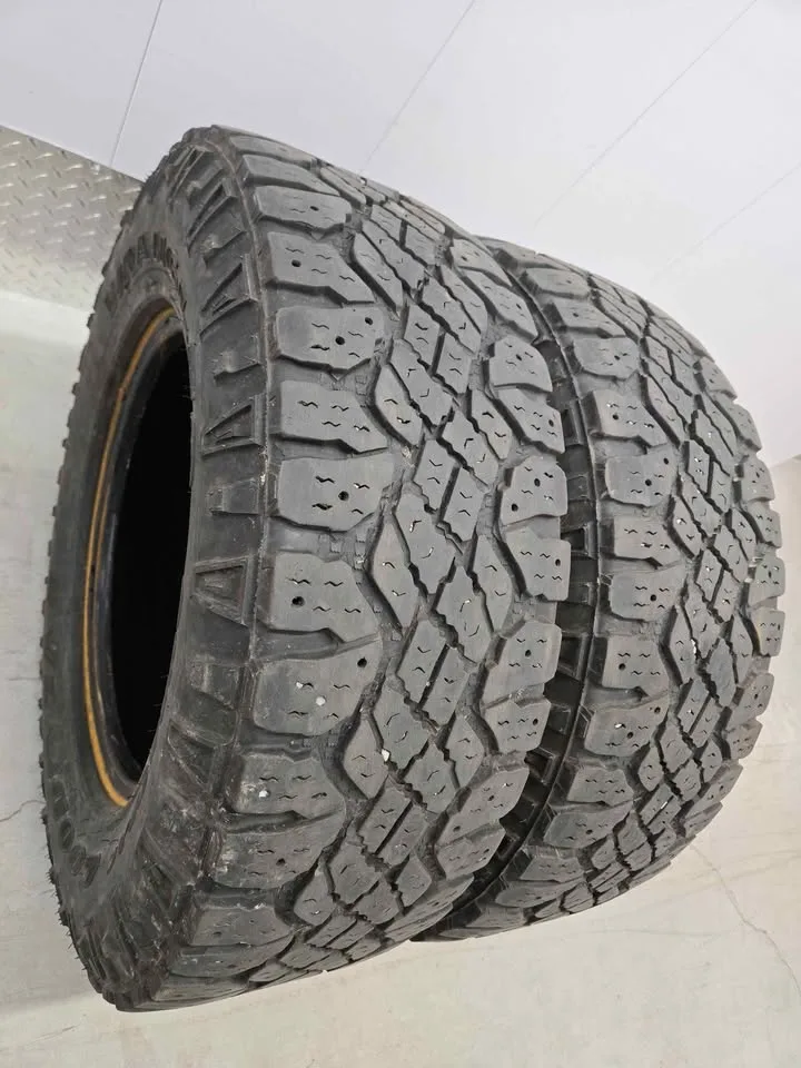 Goodyear Wrangler Duratrac Tires- LT265/70R17 image indicator(2)