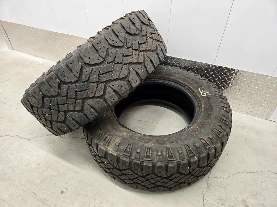 Goodyear Wrangler Duratrac Tires- LT265/70R17 image indicator(6)