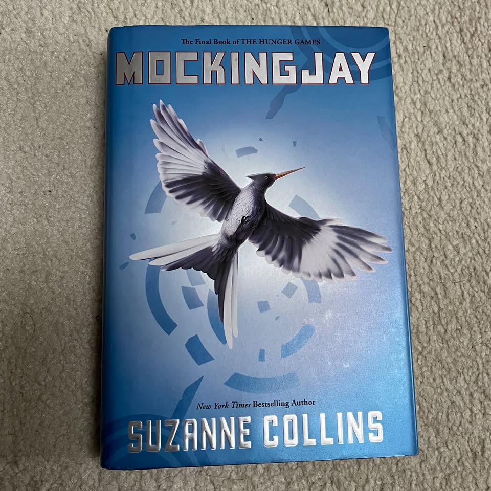 The Hunger Games Series - by Suzanne Collins - photo 5