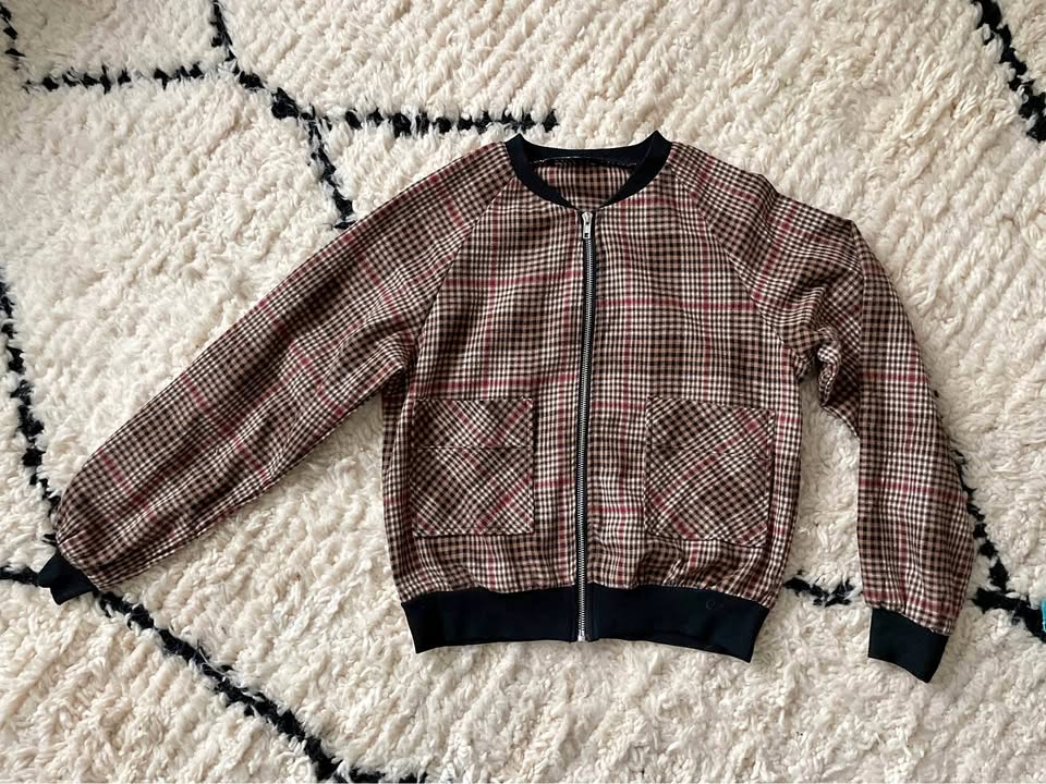25 items! Fashion pre-teen/teen clothes, purses, jewelry