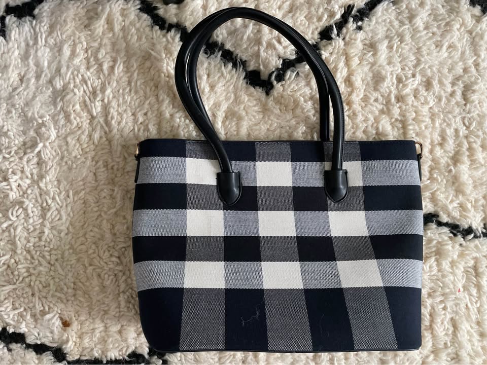 Brand new women’s designer purse - photo 2