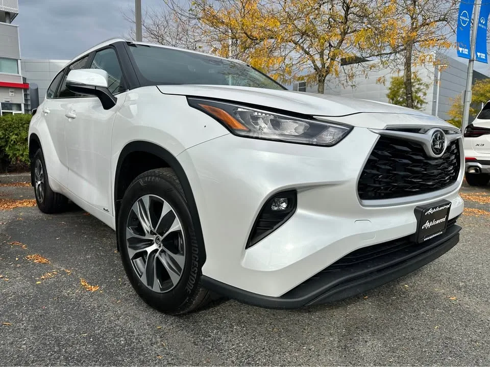 2025 Toyota Highlander Hybrid XLE AWD image indicator(3)