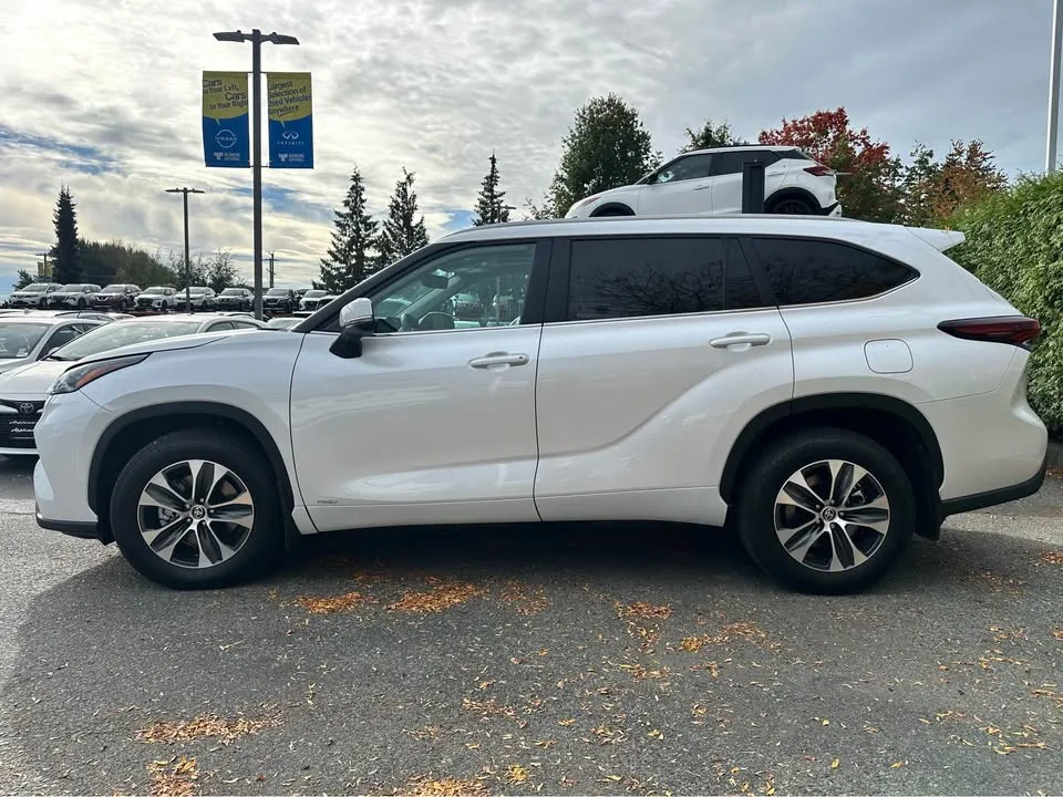 2025 Toyota Highlander Hybrid XLE AWD image indicator(7)