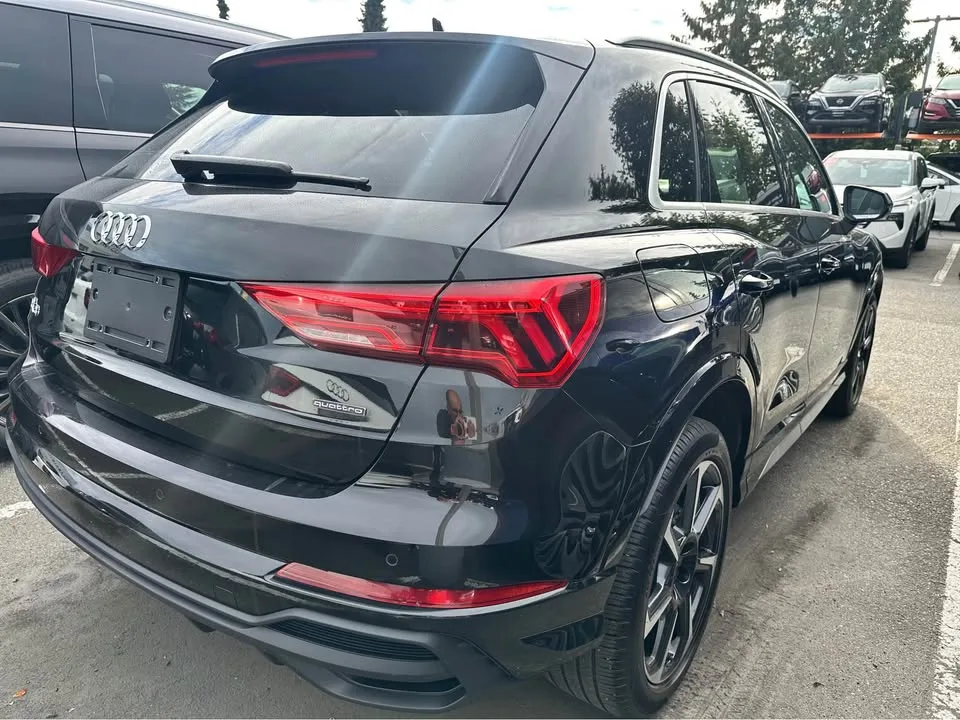 2024 Audi Q3 image indicator(9)