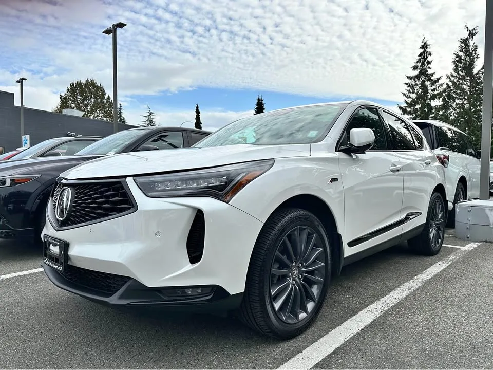 2023 Acura RDX thumbnail