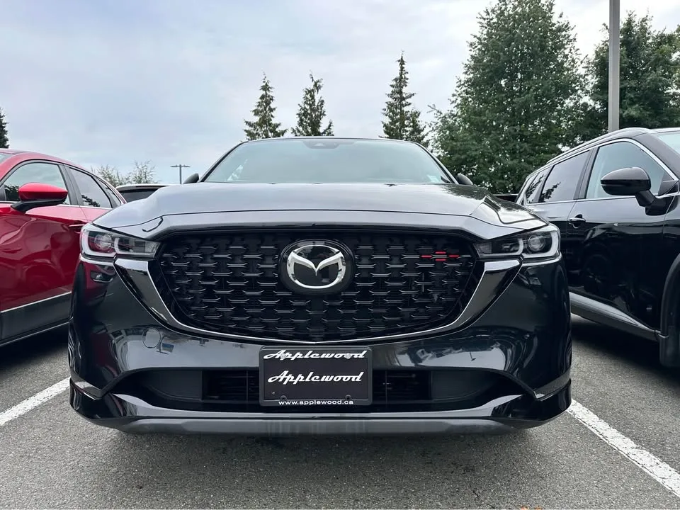 2023 Mazda CX-5 Sport Design AWD image indicator(2)