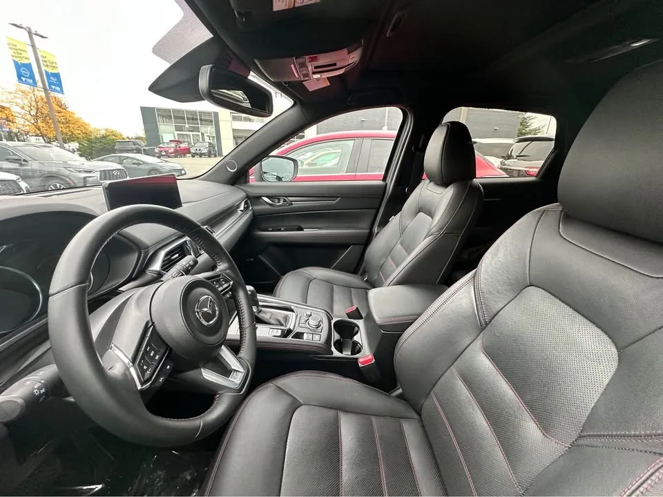 2023 Mazda CX-5 Sport Design AWD image indicator(10)