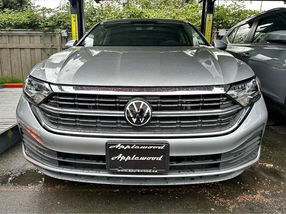 2023 Volkswagen Jetta thumbnail