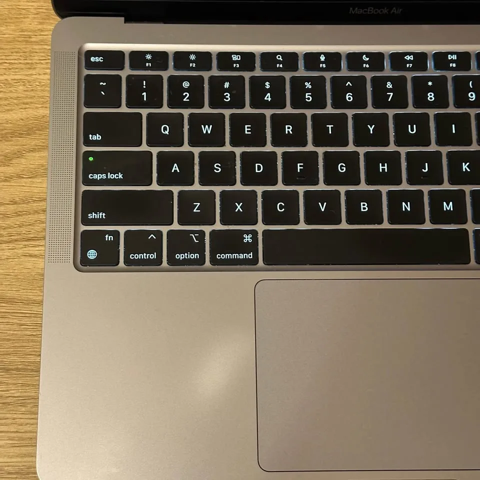 Apple MacBook Air - 2020 - M1 16/512 GB - Space Grey image indicator(9)