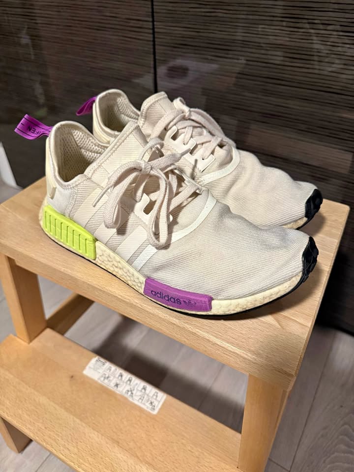 Adidas NMD R1 Chalk White - Semi Solar Yellow