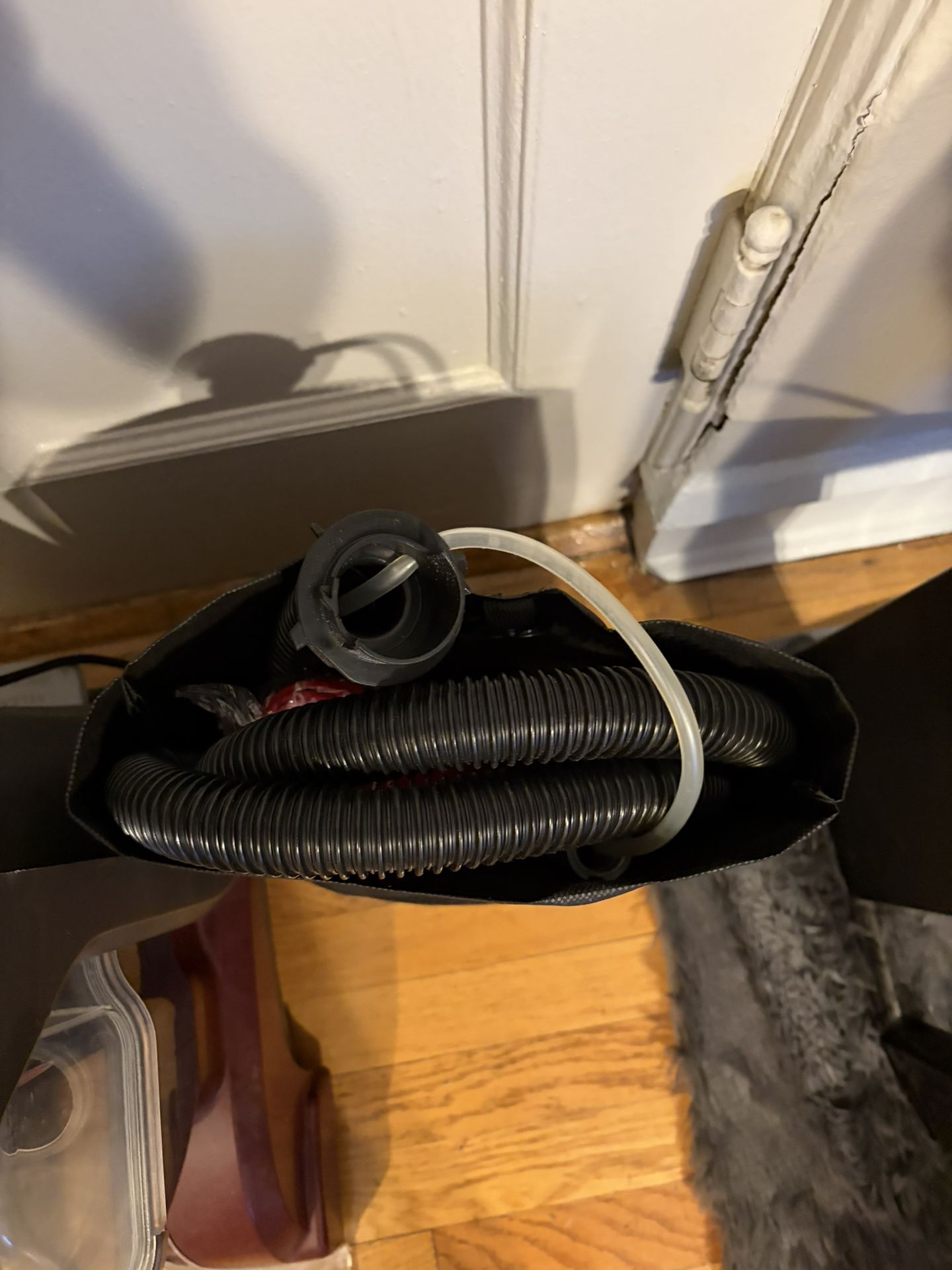 Carpet cleaner, tested and works comes with hose - photo 2