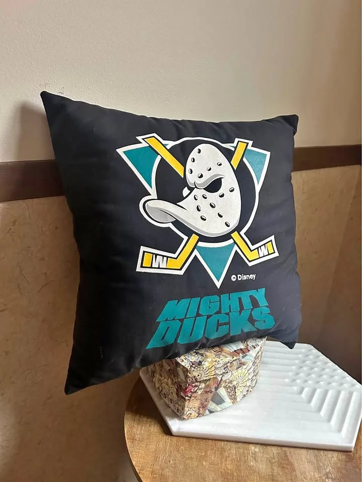 Vintage 90’s mighty ducks pillow thumbnail