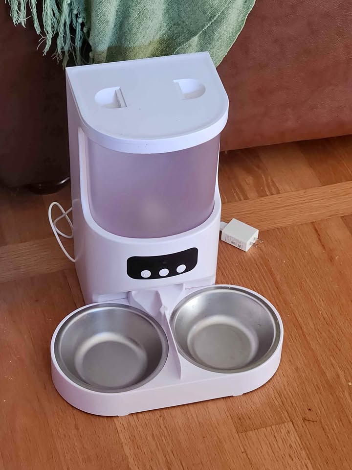 Automatic Cat Feeder with Camera – 4L Smart Food Dispenser