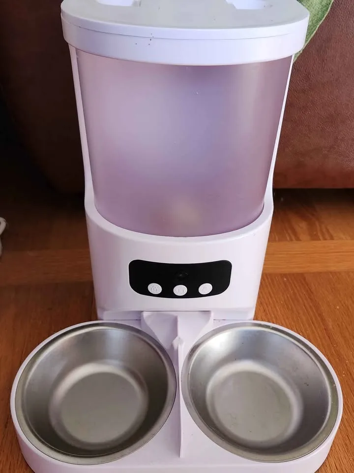 Automatic Cat Feeder with Camera – 4L Smart Food Dispenser image indicator(2)