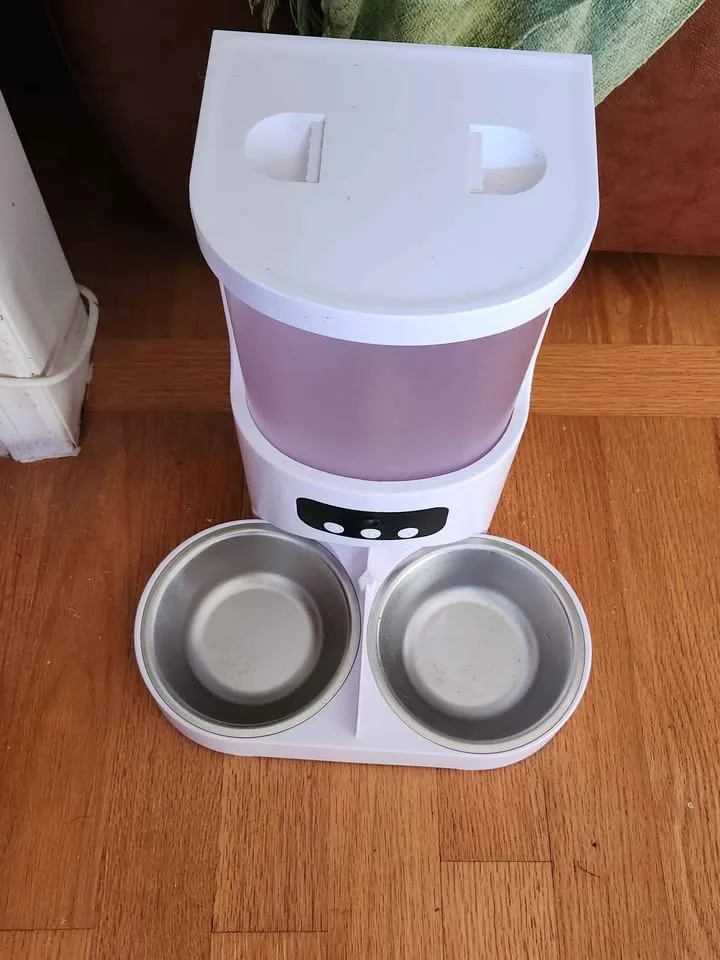 Automatic Cat Feeder with Camera – 4L Smart Food Dispenser image indicator(3)