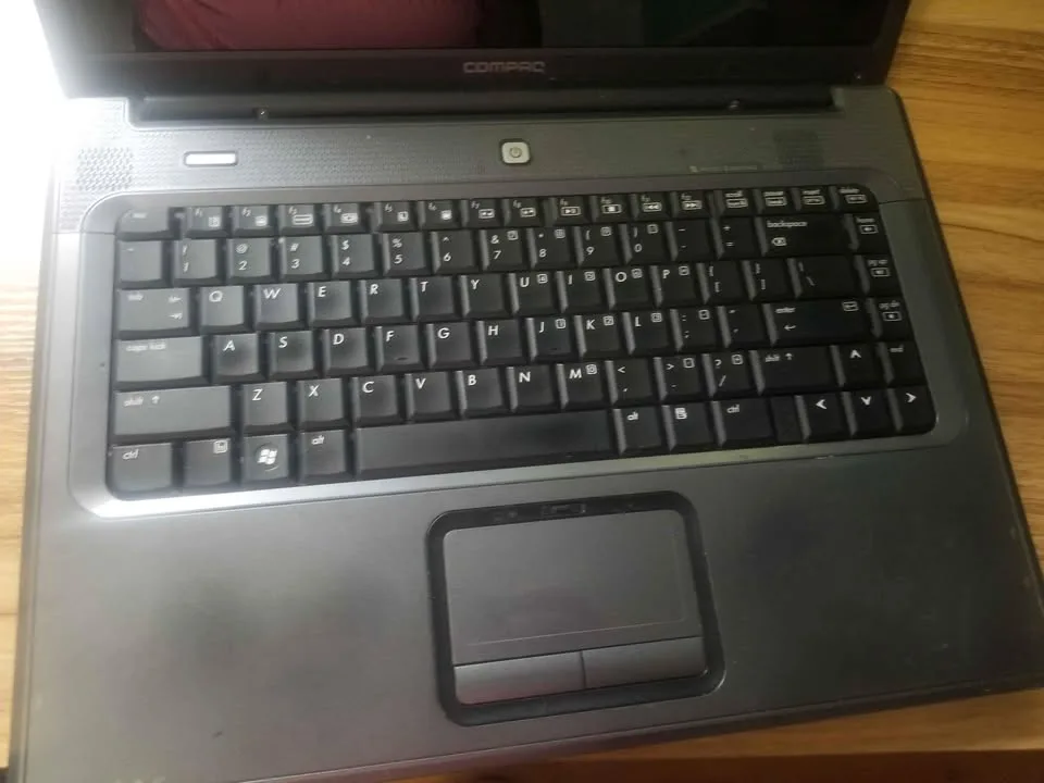 HP Compaq Presario C700 Serie Laptop image indicator(3)