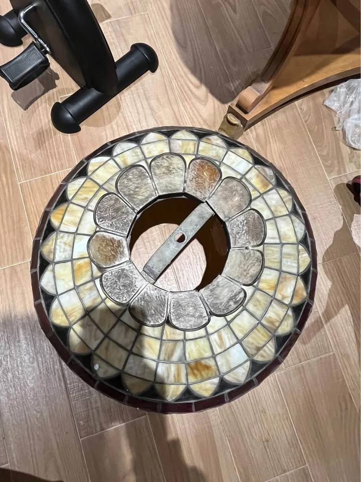 vintage Tiffany-style flower stained glass hanging lamp shade image indicator(3)