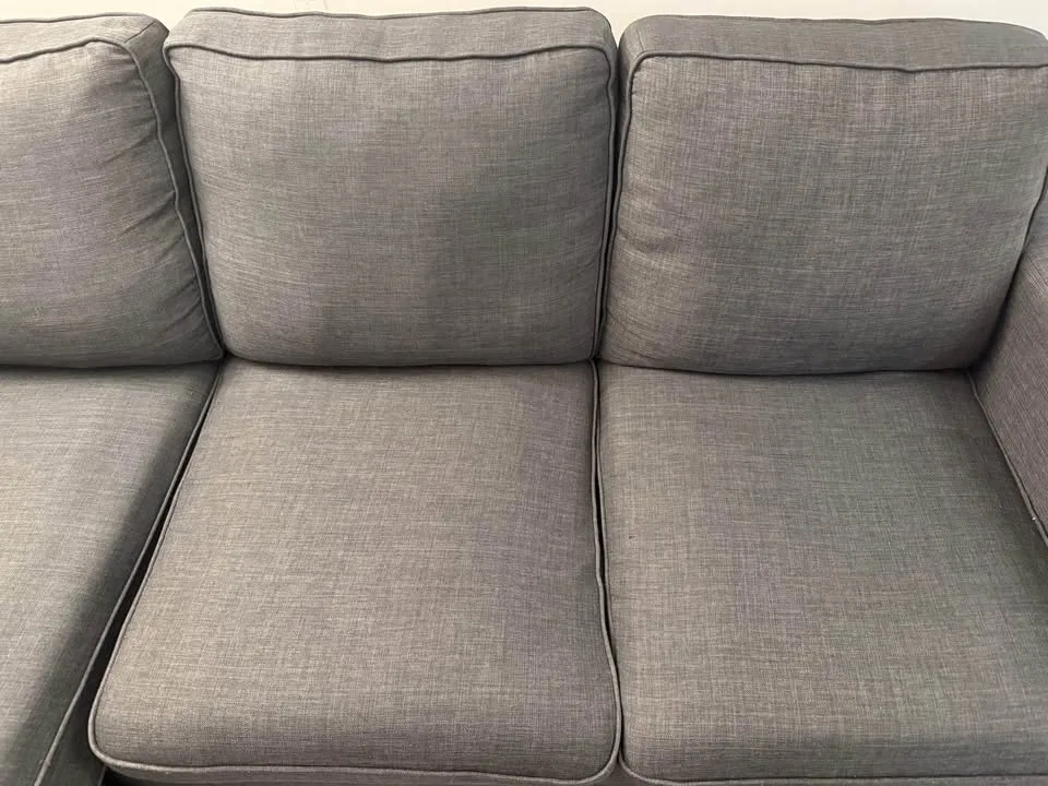 Three seat couhh ch with left facing chaise image indicator(2)