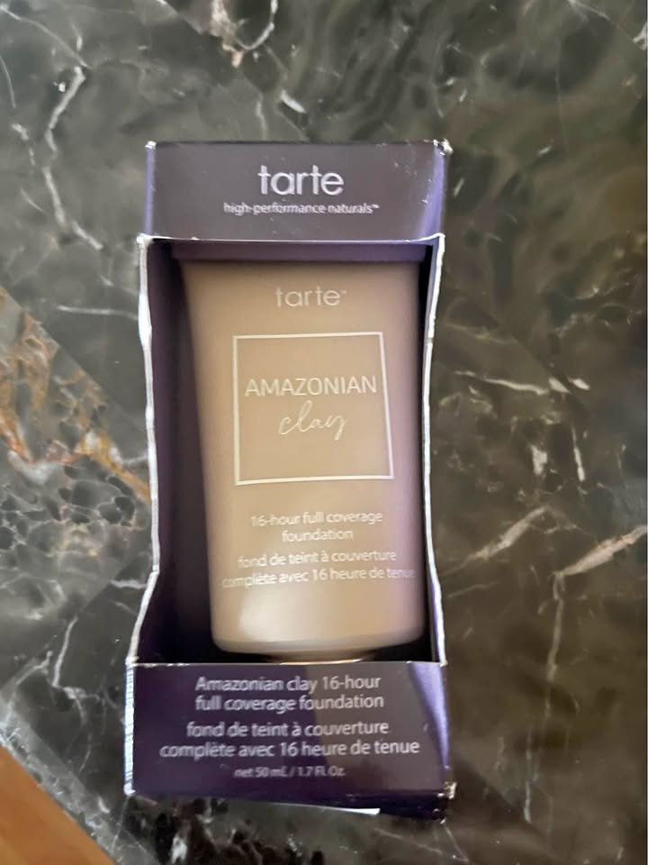 Tarte Amazonian clay 16 hour foundation 14N Ivory