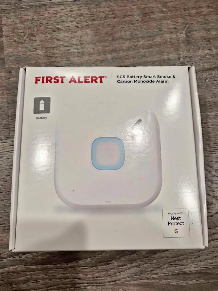 Smart Smoke & Carbon Monoxide Alarm thumbnail