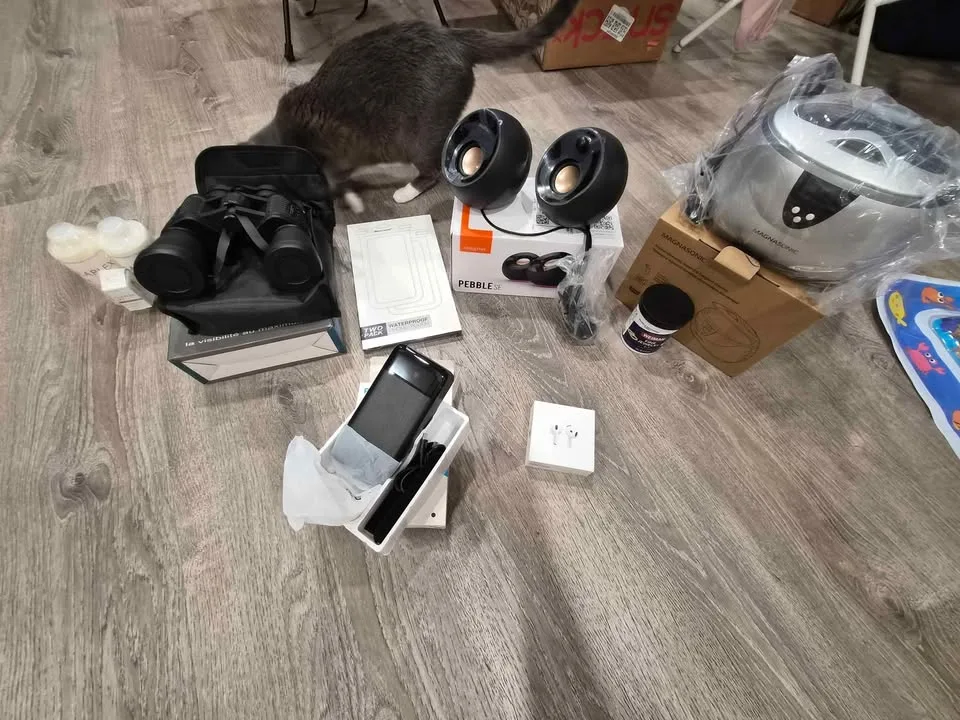 Garage Sales !!! image indicator(2)