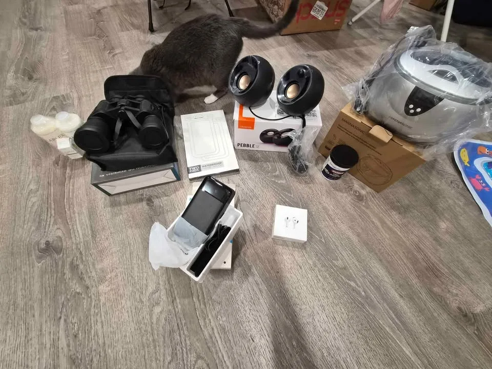 Garage Sales !!! image indicator(3)